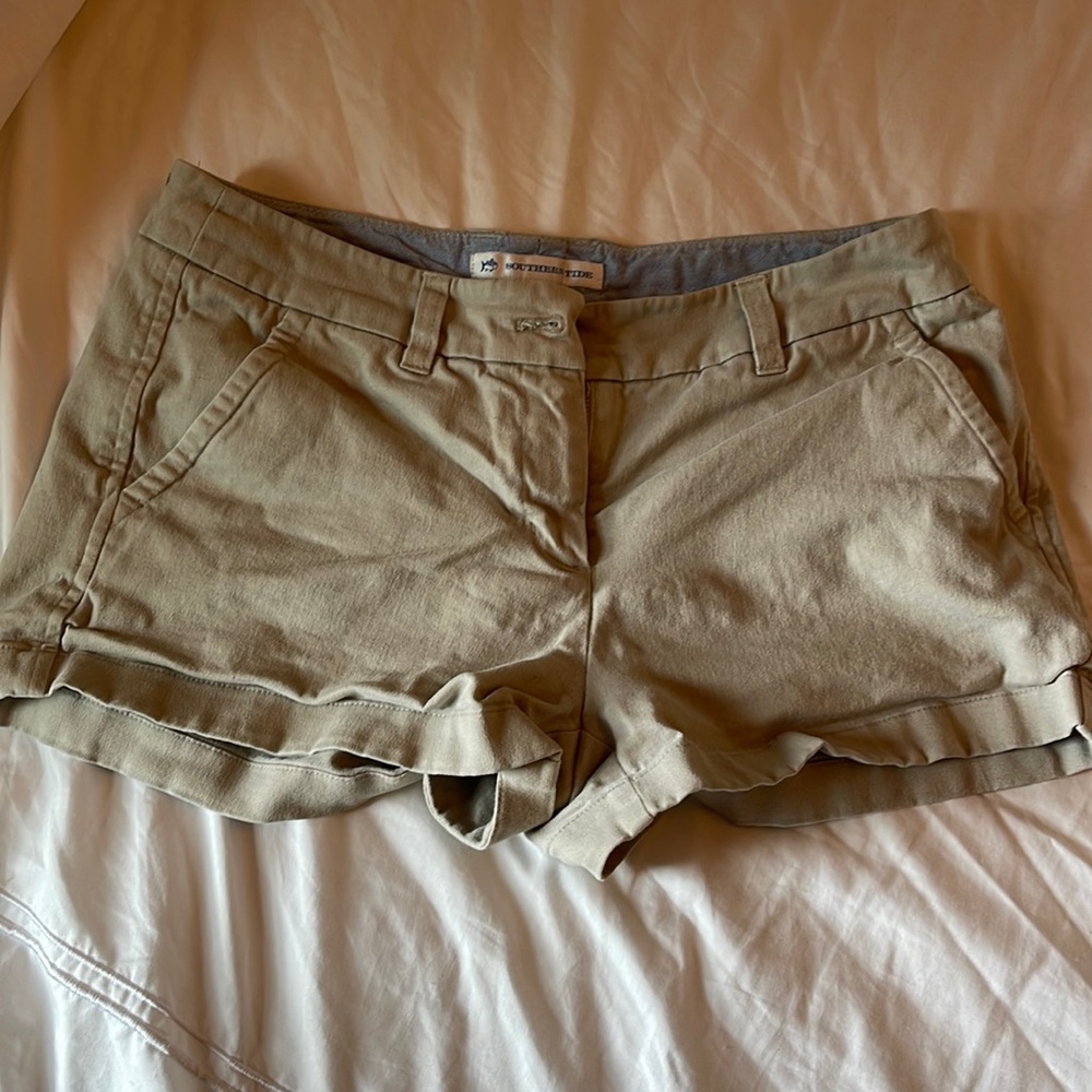 Southern Tide Tan Shorts Size 6